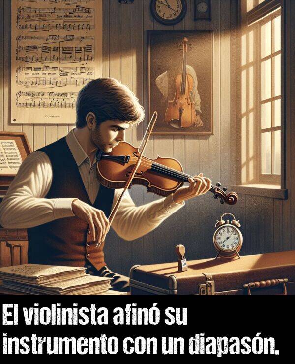 violinista: El violinista afin su instrumento con un diapasn.